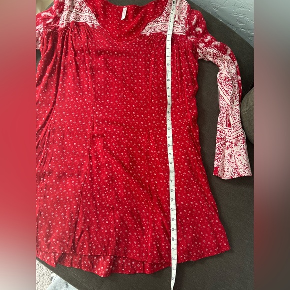 FREE PEOPLE V NECK BOHO LONG BELL SLEEVE MINI DRESS SZ S Trendy RED fits… - Picture 4 of 9